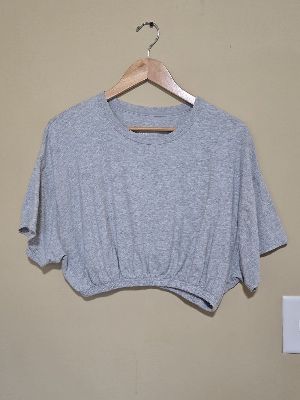 aerie Heather Gray Cropped Tee with Elastic Hem